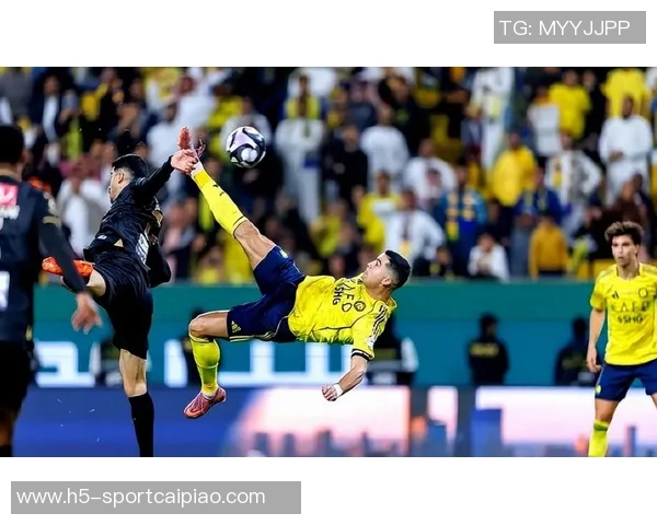 科曼精彩倒挂金钩破门助利雅得胜利迅速取得2-0领先优势